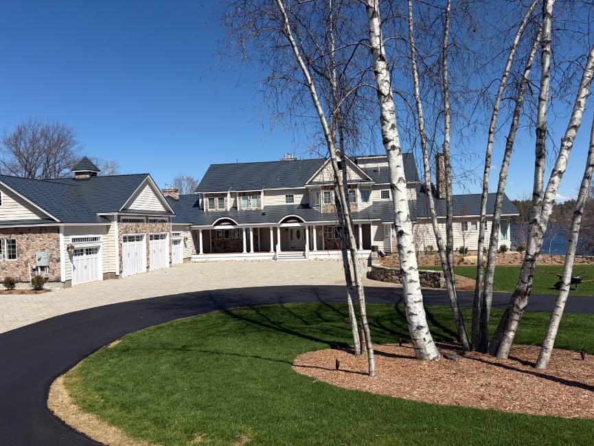 Residential asphalt paving